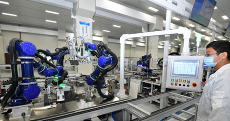 福建海峽星云智能制造基地交付首臺國產化芯片整機，信息科技產業迎來新突破